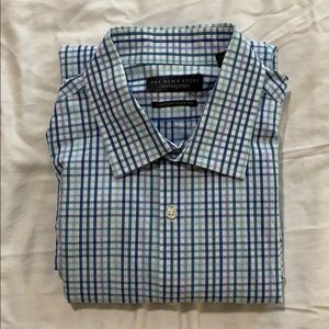 Bloomingdale’s Contemporary Fit